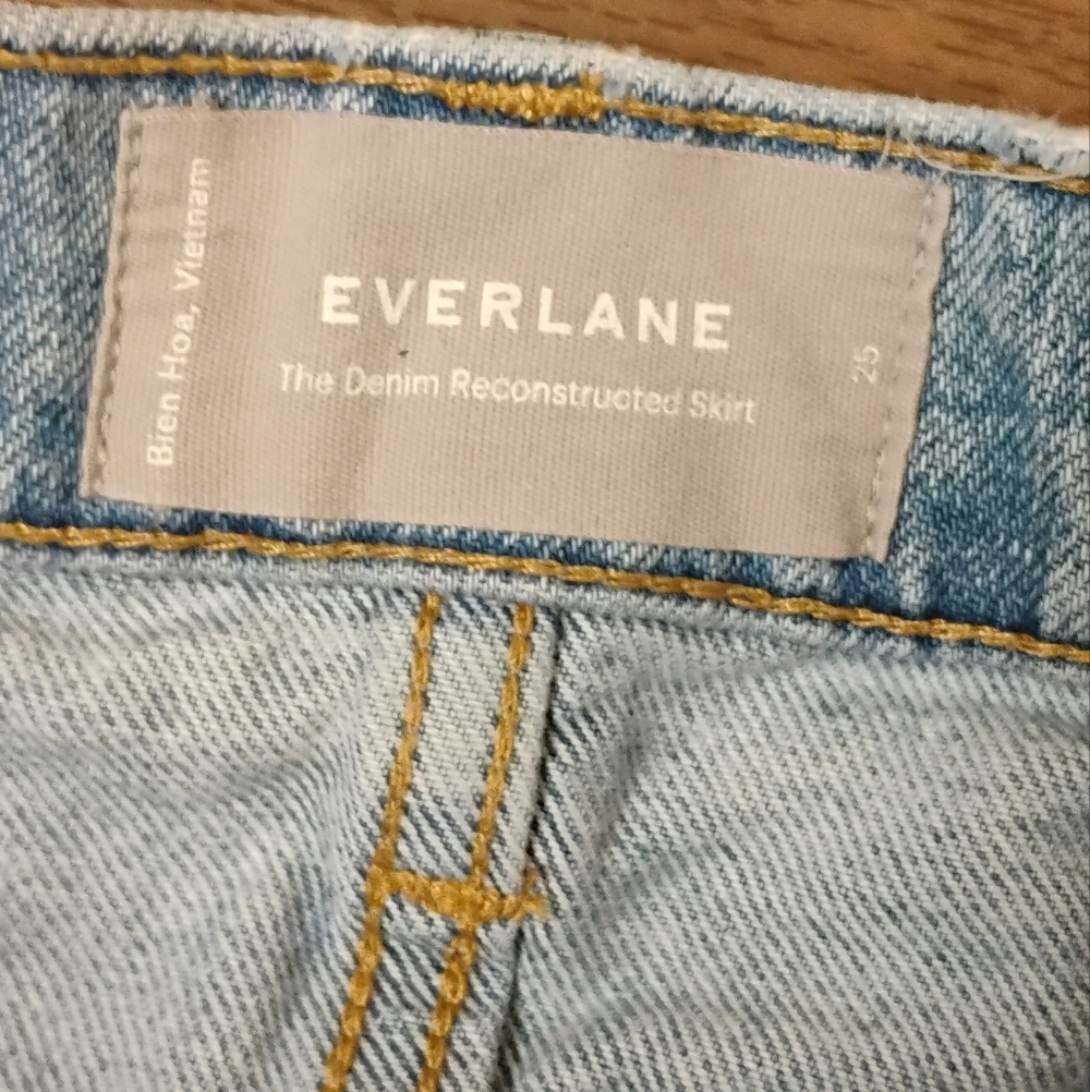 Everlane Distressed Hem Denim Skirt Sz 25 - Picture 2 of 4